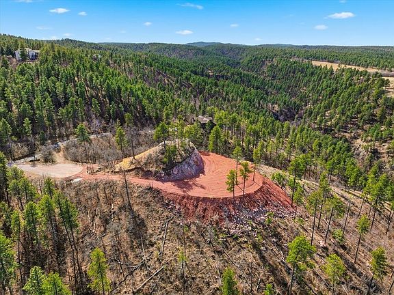 4th image of 332 Nob Hill Rd