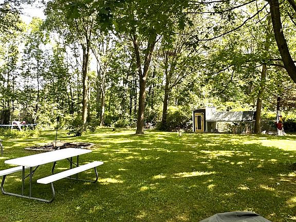 4th image of 8658 Elm Ln