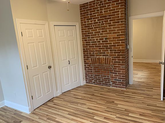 4th image of 100 S 22nd St APT 8