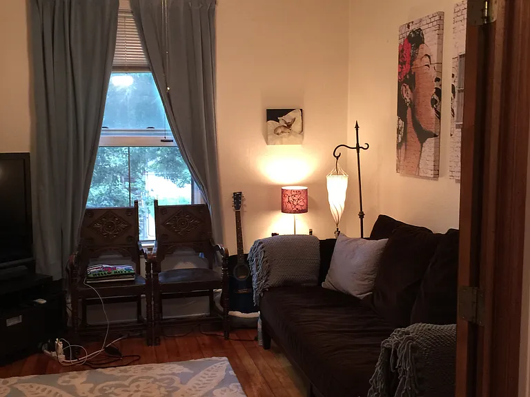 847 Summer St NE — Photo 9