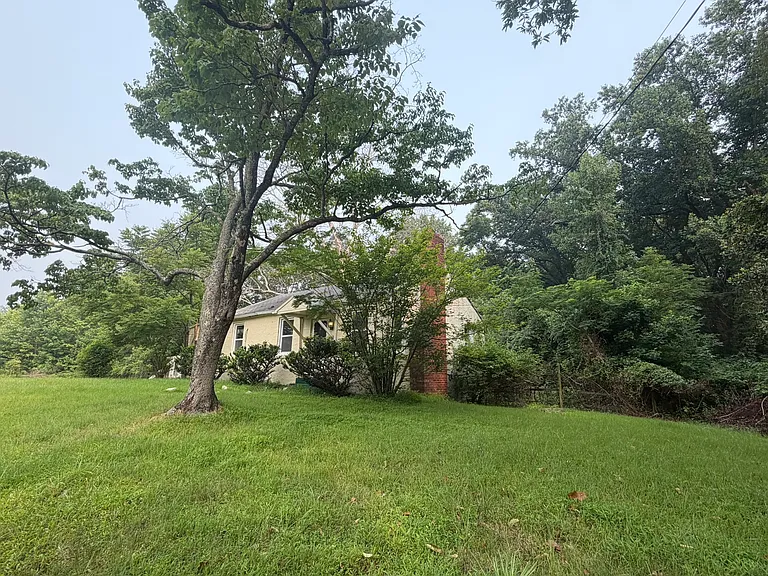 1547 Underwood Rd — Photo 2