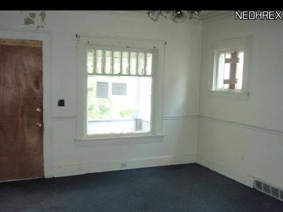 4th image of 551 E Avondale Ave