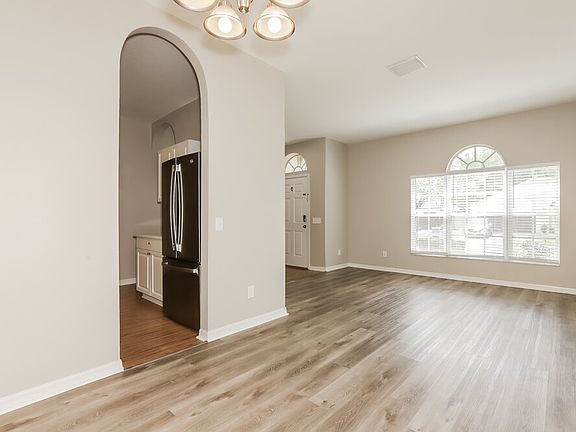 5th image of 3211 Downan Point Dr