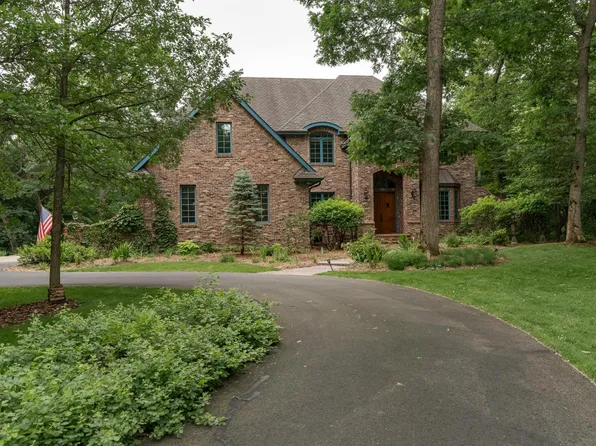880 Weatherhill Woods Ln SW, Rochester, MN 55902