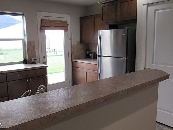 4th image of 1710 W Yaquina Dr