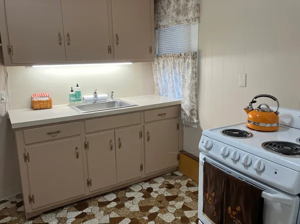 166 Bristol St, Southington, CT 06489