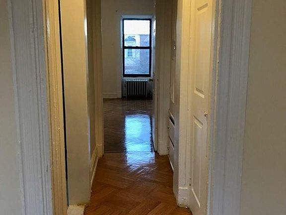 4th image of 390 Jefferson Ave APT 3