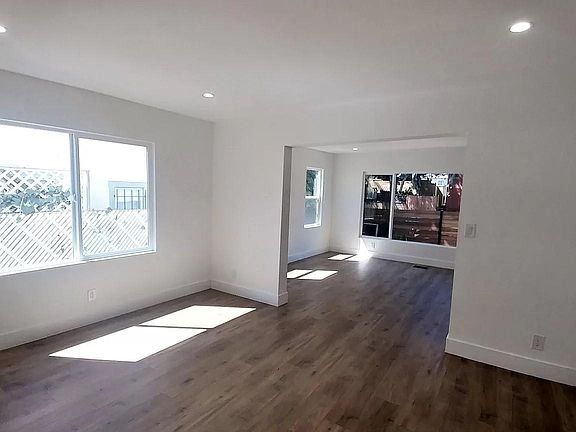 5th image of 1262 N Citrus Ave #5