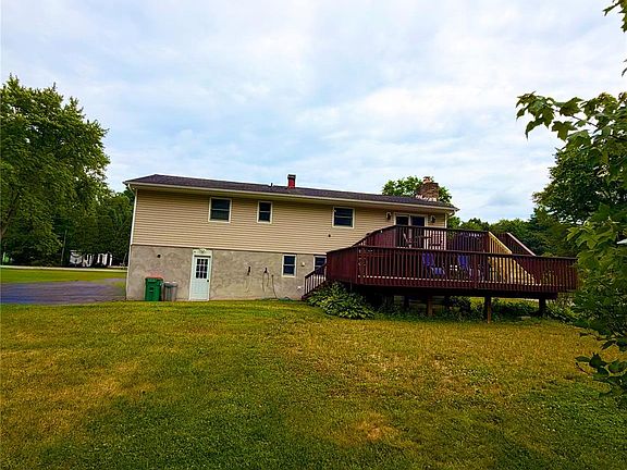 3rd image of 20 Lenart Place
