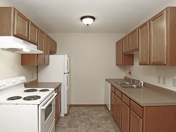 2nd image of 401 14th Ave SE APT 23