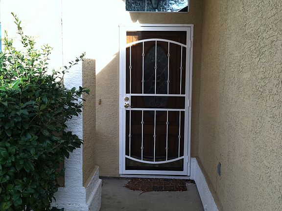 4th image of 8561 Black Cherry Ct
