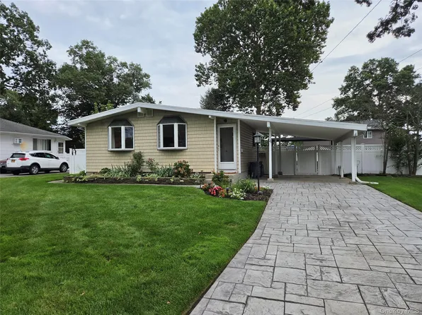 21 Duane Drive, Ronkonkoma, NY 11779