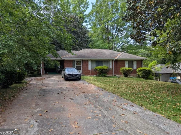 2985 Laguna Dr, Decatur, GA 30032