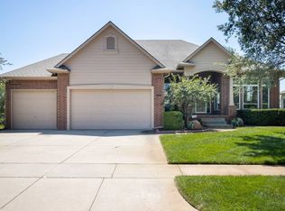 3045 N Ridge Port St, Wichita, KS 67205