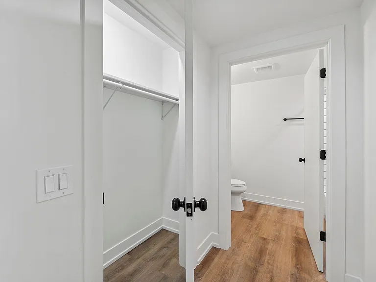 2219 N Hamilton Ave #1 — Photo 15