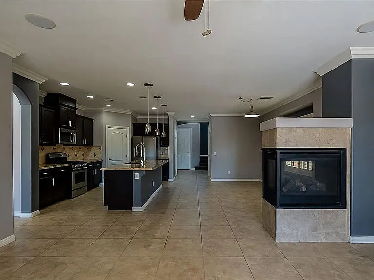 4524 Grindle Point St — Photo 5