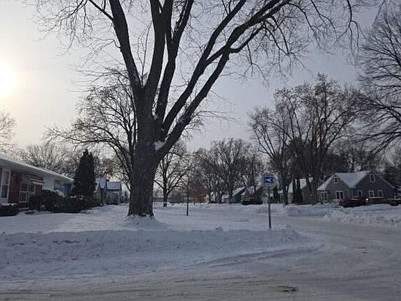 4th image of 7526 Clinton Ave S