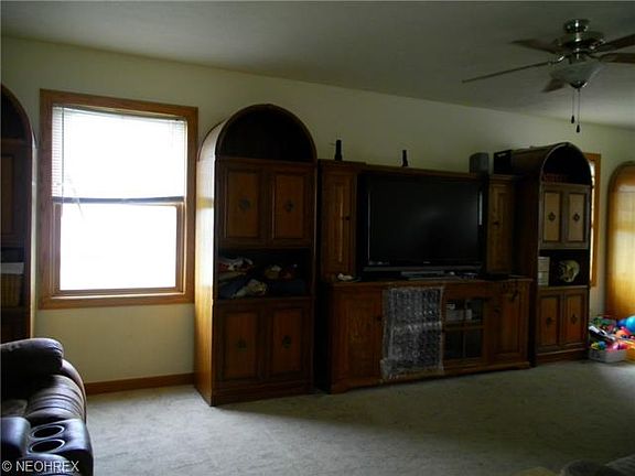 5th image of 3910 Linda Way