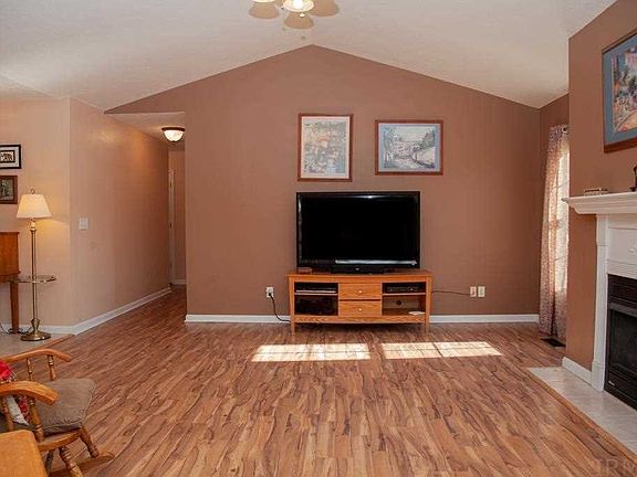 2nd image of 3909 Kennesaw Dr