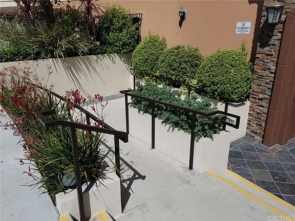4th image of 4440 Vantage Ave APT 102