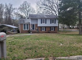 6021 Old Coach Rd, Charlotte, NC 28215