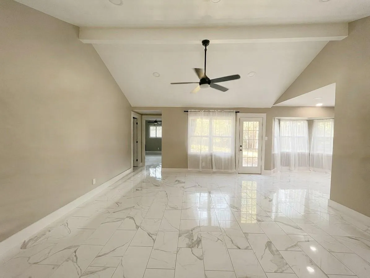 3 bed, 2.0 bath, 1575 sqft, $2,150 — Photo 2
