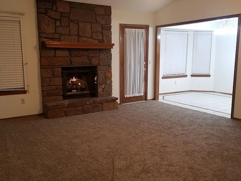 3205 W Houston Pl — Photo 7