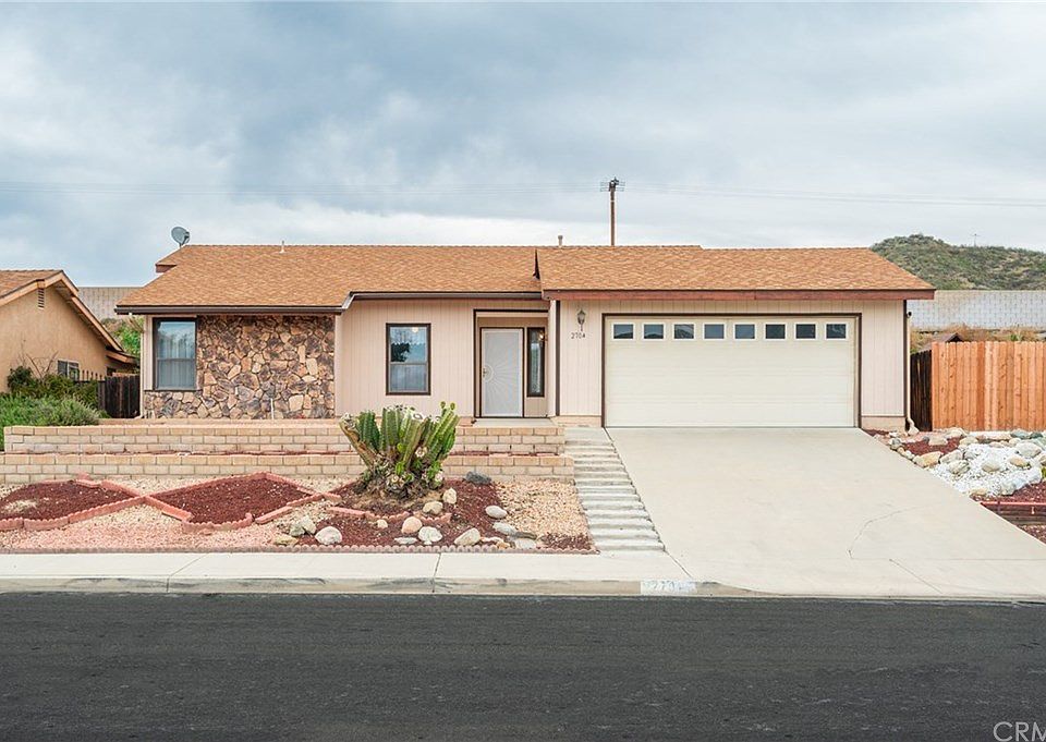 1st image of 2704 Grand Teton Ave