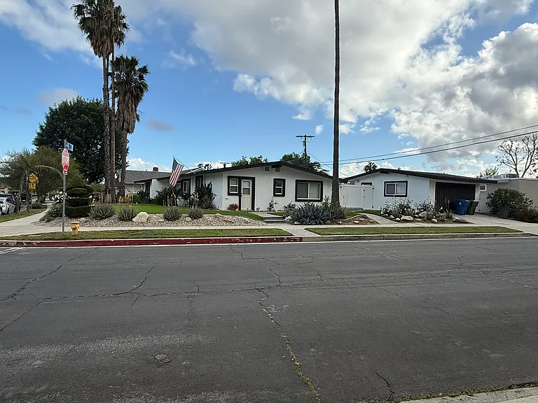 9253 Petit Ave — Photo 4