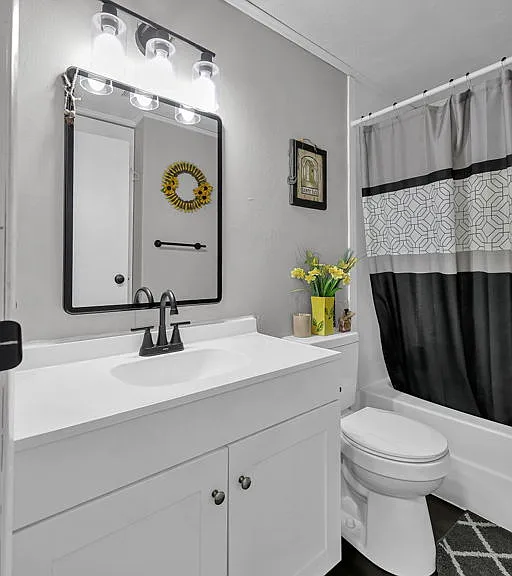 Woodgate Apartments — Photo 10