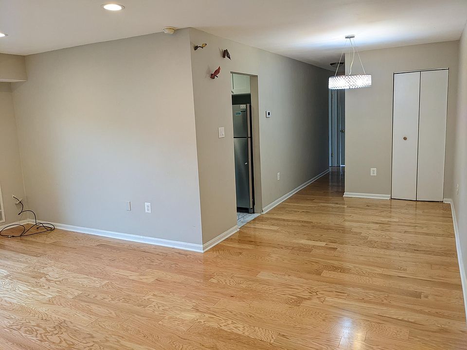1st image of 418 N Armistead St APT 203