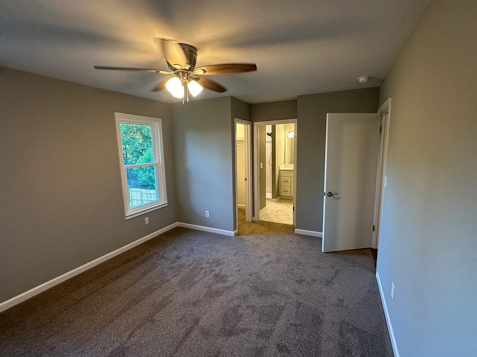 3 bed, 1700 sqft, $2,300 — Photo 3