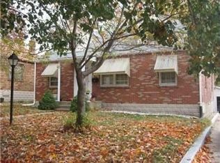8608 Charlton Ln, Saint Louis, MO