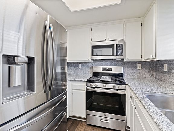 2nd image of 2770 El Nido Ln