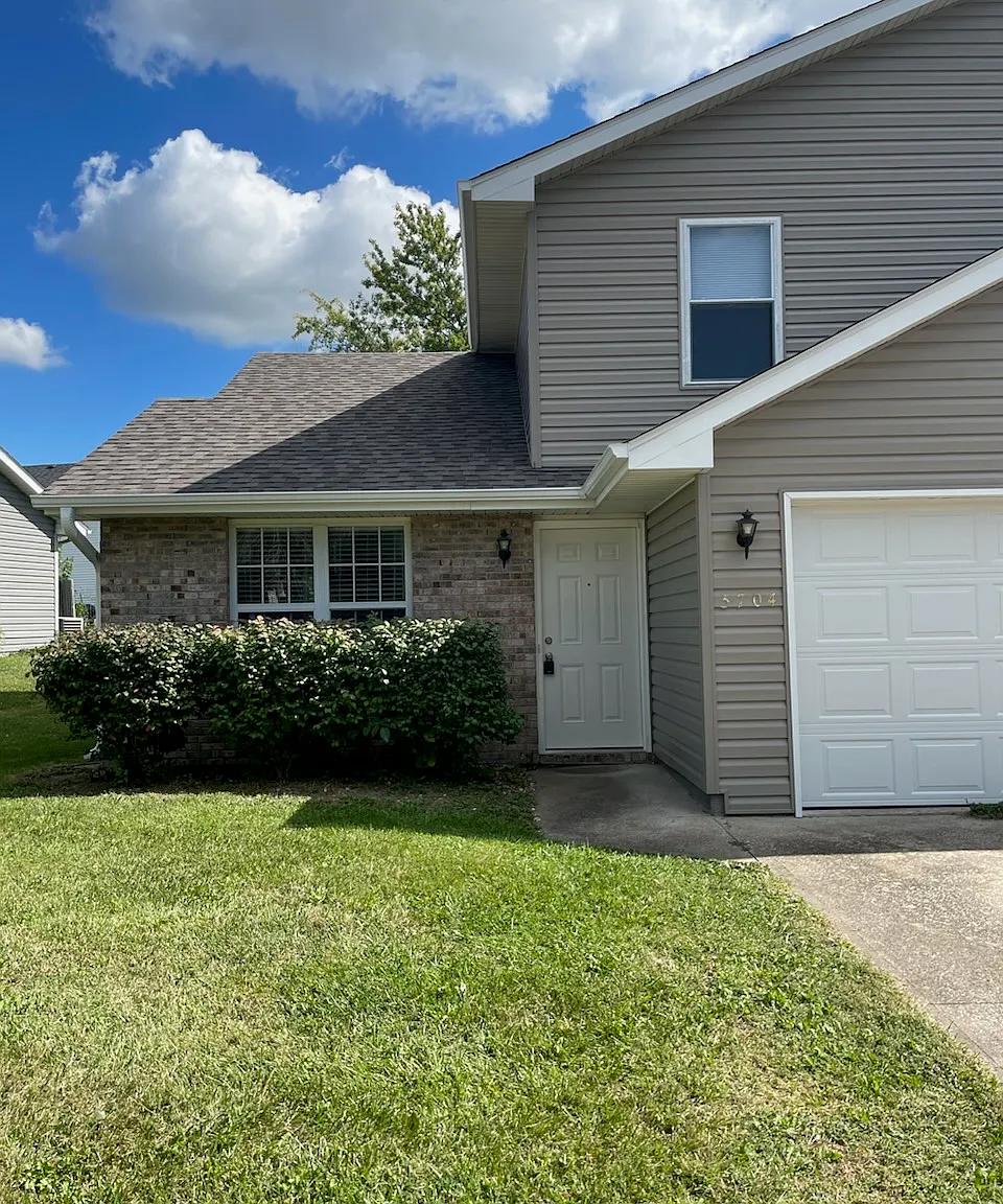 3 bed, 1200 sqft, $1,500 — Photo 2