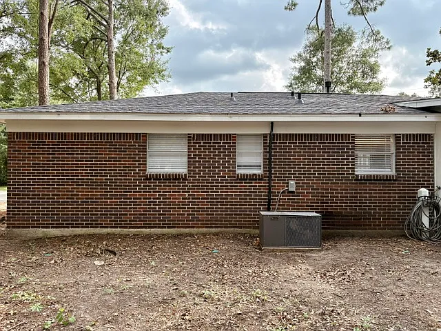 1611 Cortez Dr — Photo 3