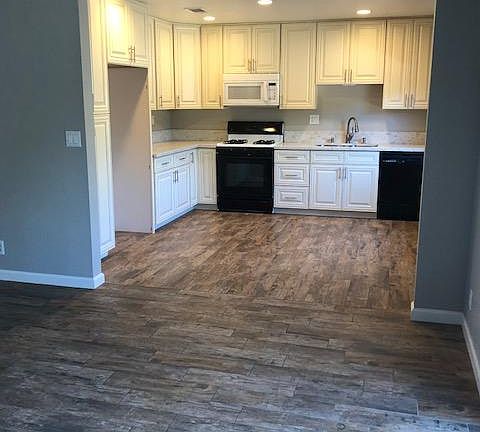 2nd image of 16957 Minter Ct