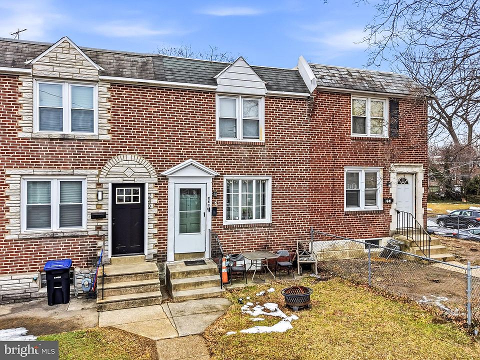 1st image of 251 W 22nd St