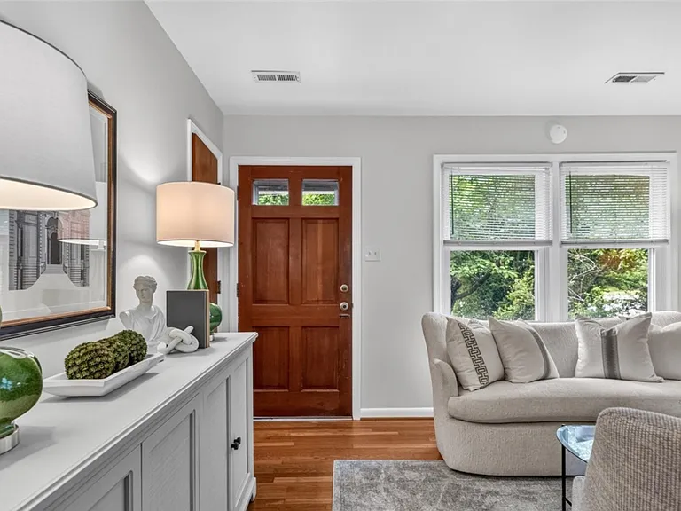 5014 Patterson Ave — Photo 8