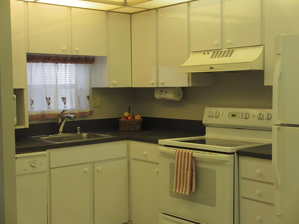 1st image of 681 S Hollybrook Dr APT 201