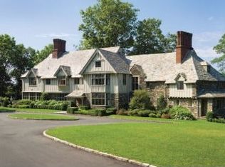 190 North St, Greenwich, CT 06830