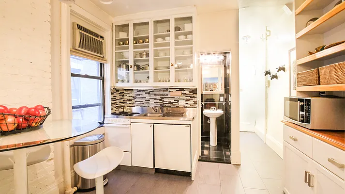 Rented by Acre NY Realty Inc | media 1