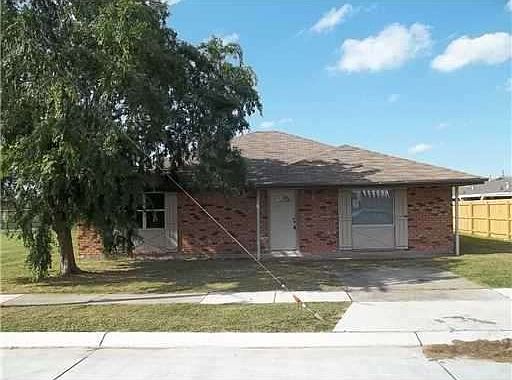 1st image of 1800 E Genie Ct