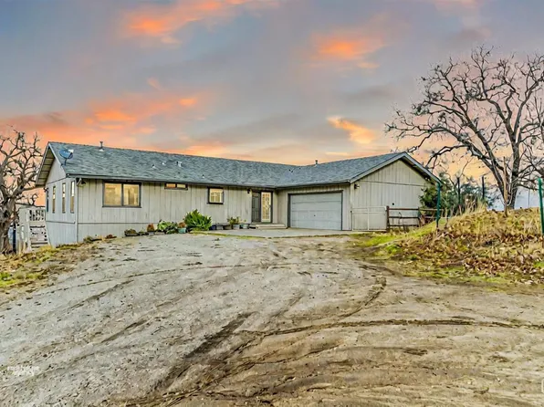 30750 Pinedale Dr, Tehachapi, CA 93561