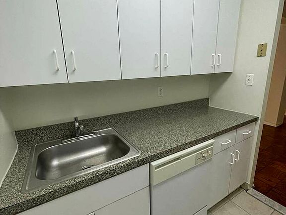 3rd image of 75-05 113th St #2J