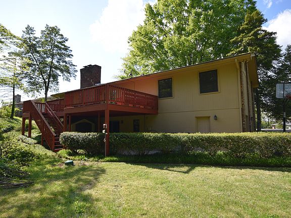 3rd image of 9502 Cotesworth Ln