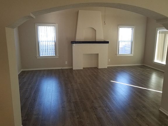 3rd image of 1095 E 21st St