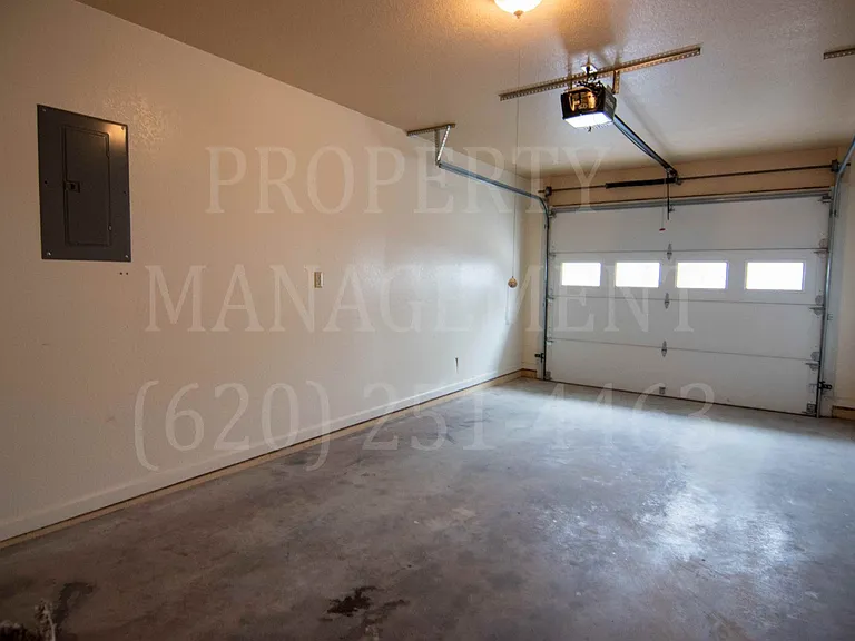 813 Shawnee St — Photo 15