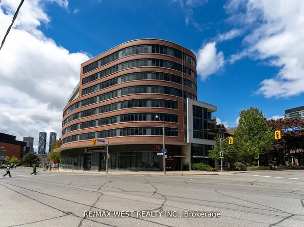 90 Trinity St #303, Toronto, ON M5A 0E4
