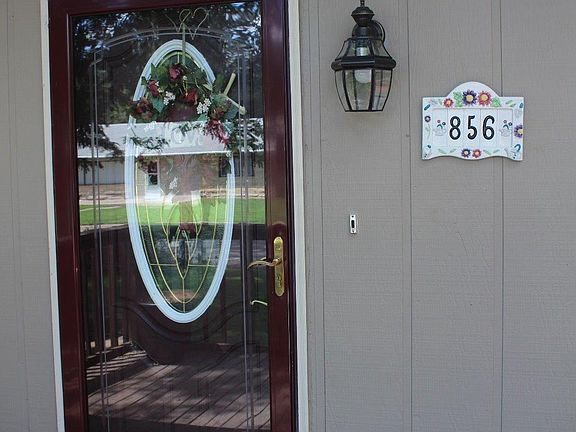 2nd image of 856 Birch Dr
